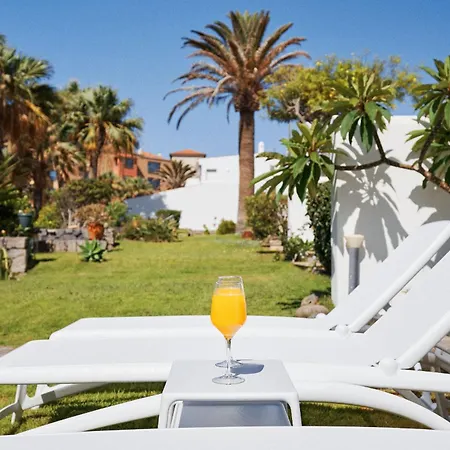 Bright Oceanfront Bungalow, Views, Garden, Coastal Dom wakacyjny San Miguel de Abona