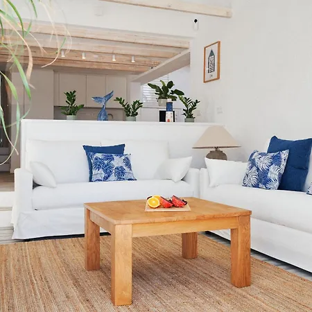 Dom wakacyjny Bright Oceanfront Bungalow, Views, Garden, Coastal San Miguel de Abona