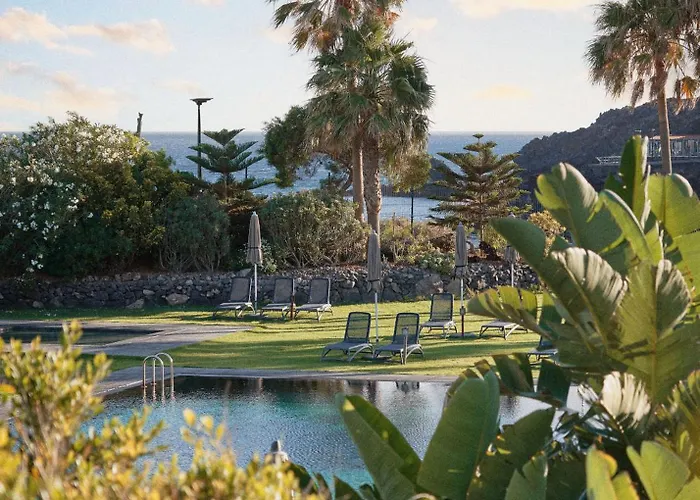 Casa vacanze Bright Oceanfront Bungalow, Views, Garden, Coastal San Miguel de Abona