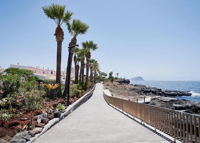 度假居 Bright Oceanfront Bungalow, Views, Garden, Coastal *