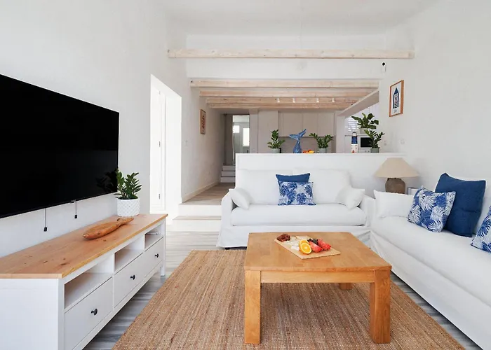 Casa vacanze Bright Oceanfront Bungalow, Views, Garden, Coastal San Miguel de Abona